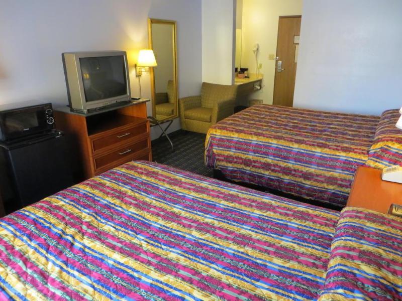 Knights Inn Memphis At Macon Cove Extérieur photo